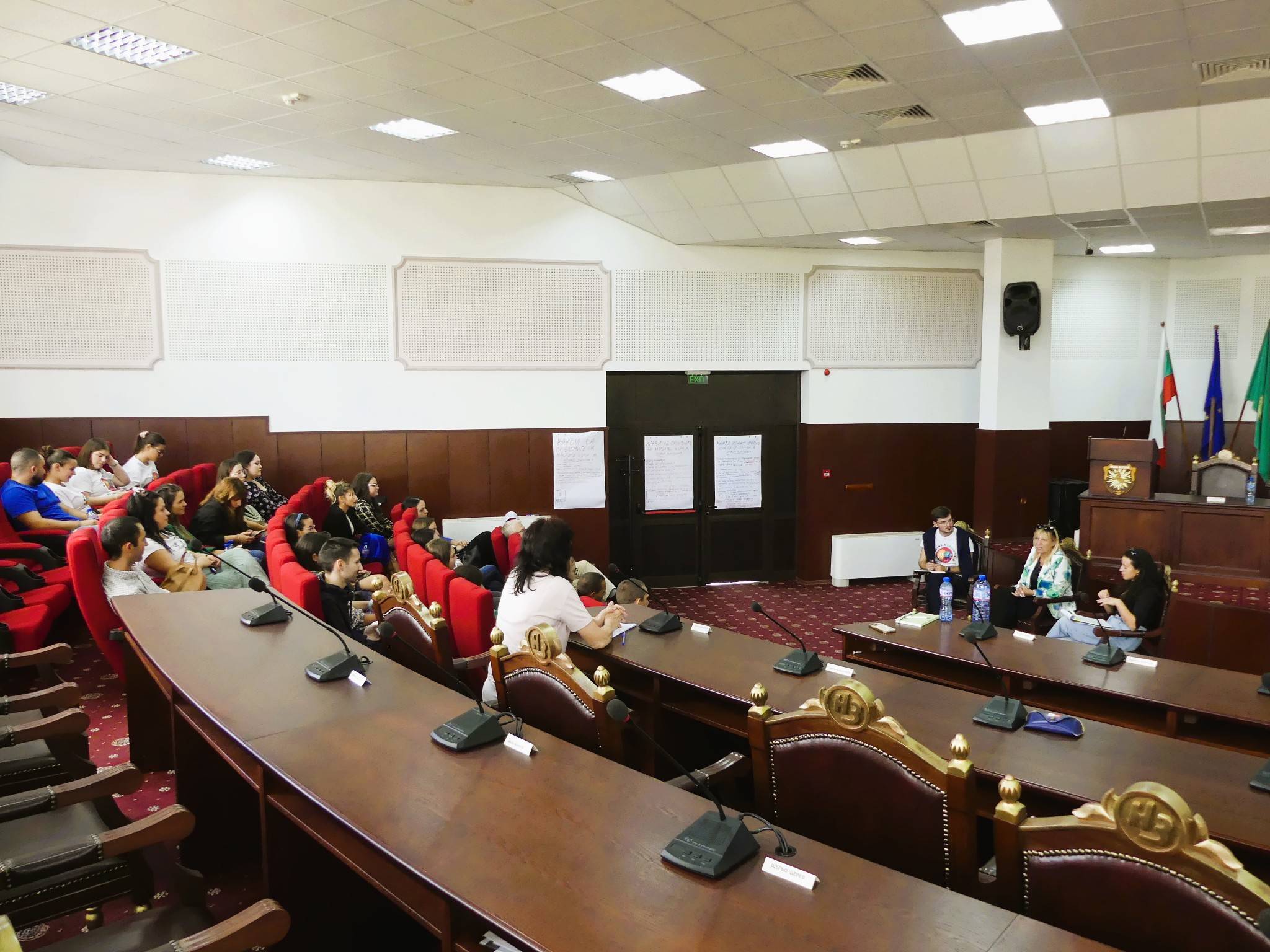  Млади хора от Нова Загора в разговор с локалната власт 